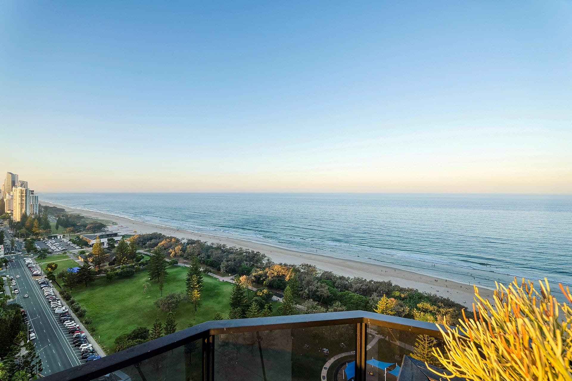 1903/185 Old Burleigh Road, Broadbeach - Thumbnail 4