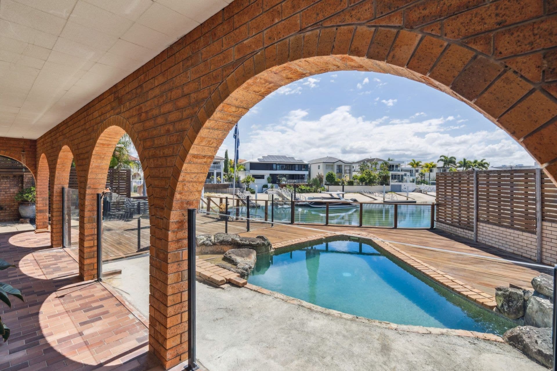 41 Admiralty Drive, Paradise Waters - Thumbnail 7