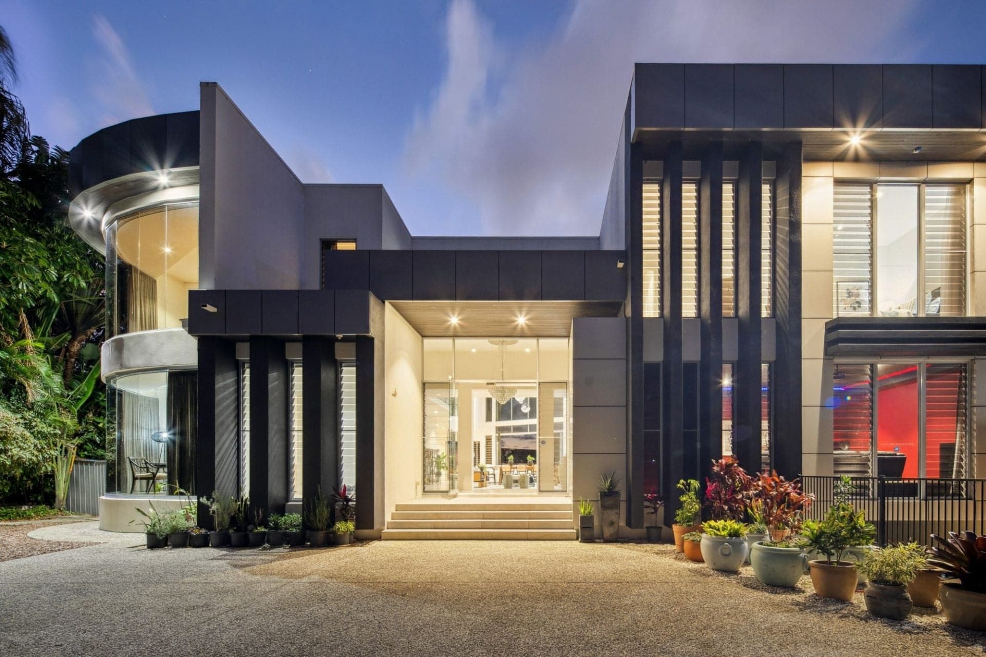 191 Monaco Street, Broadbeach Waters - Thumbnail 2