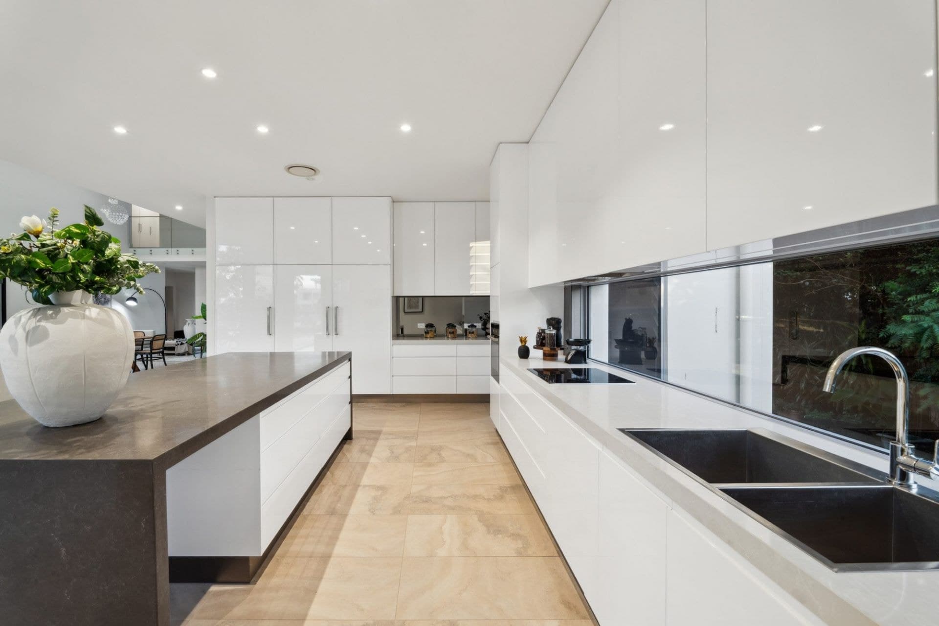 191 Monaco Street, Broadbeach Waters - Thumbnail 8