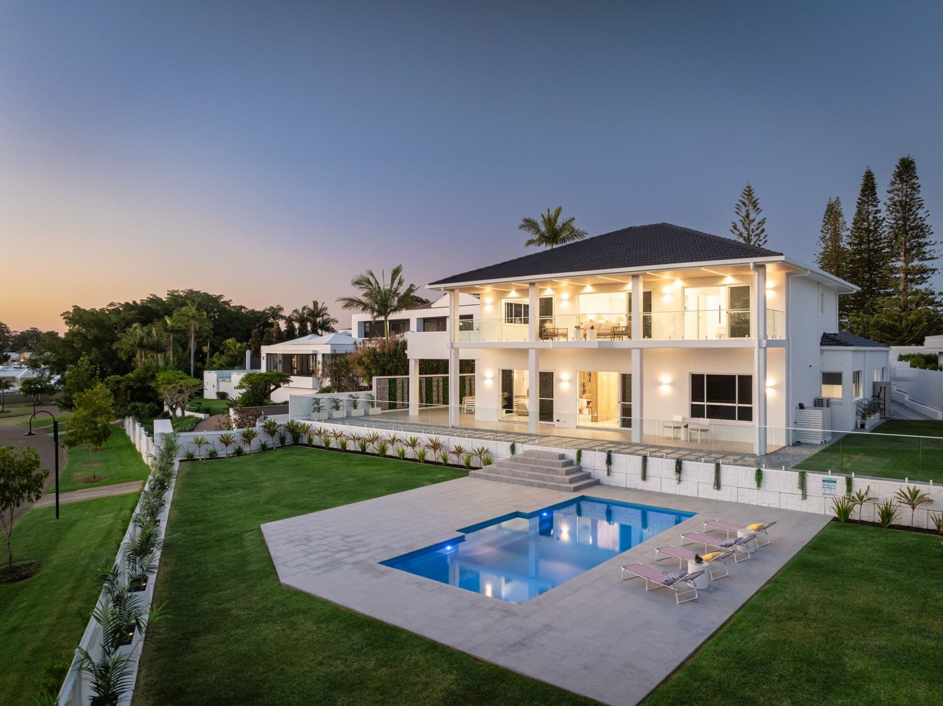 5716 Observation Crescent, Hope Island - Thumbnail 2