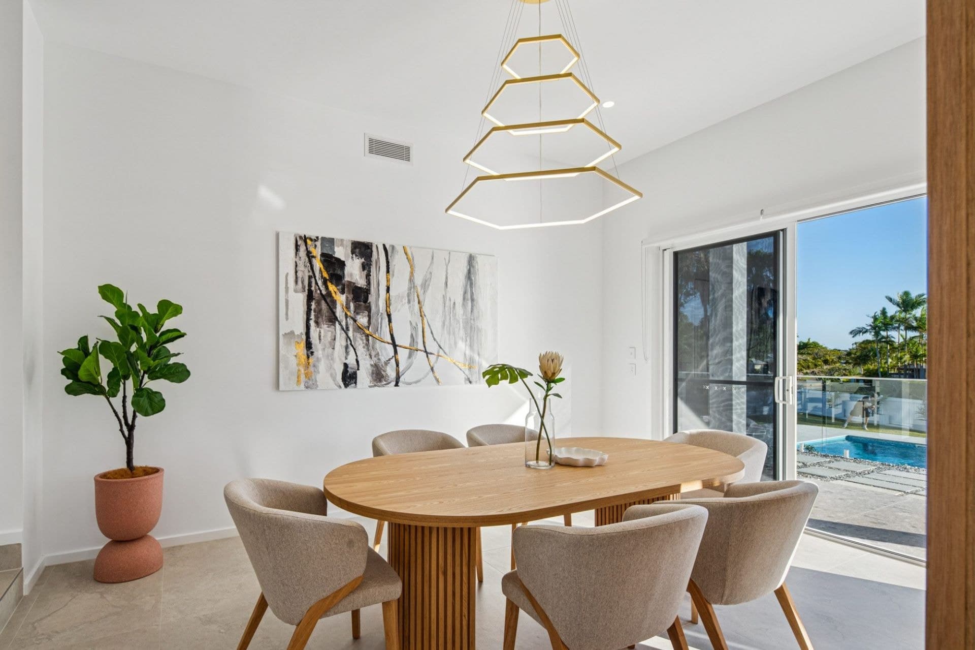5716 Observation Crescent, Hope Island - Thumbnail 8