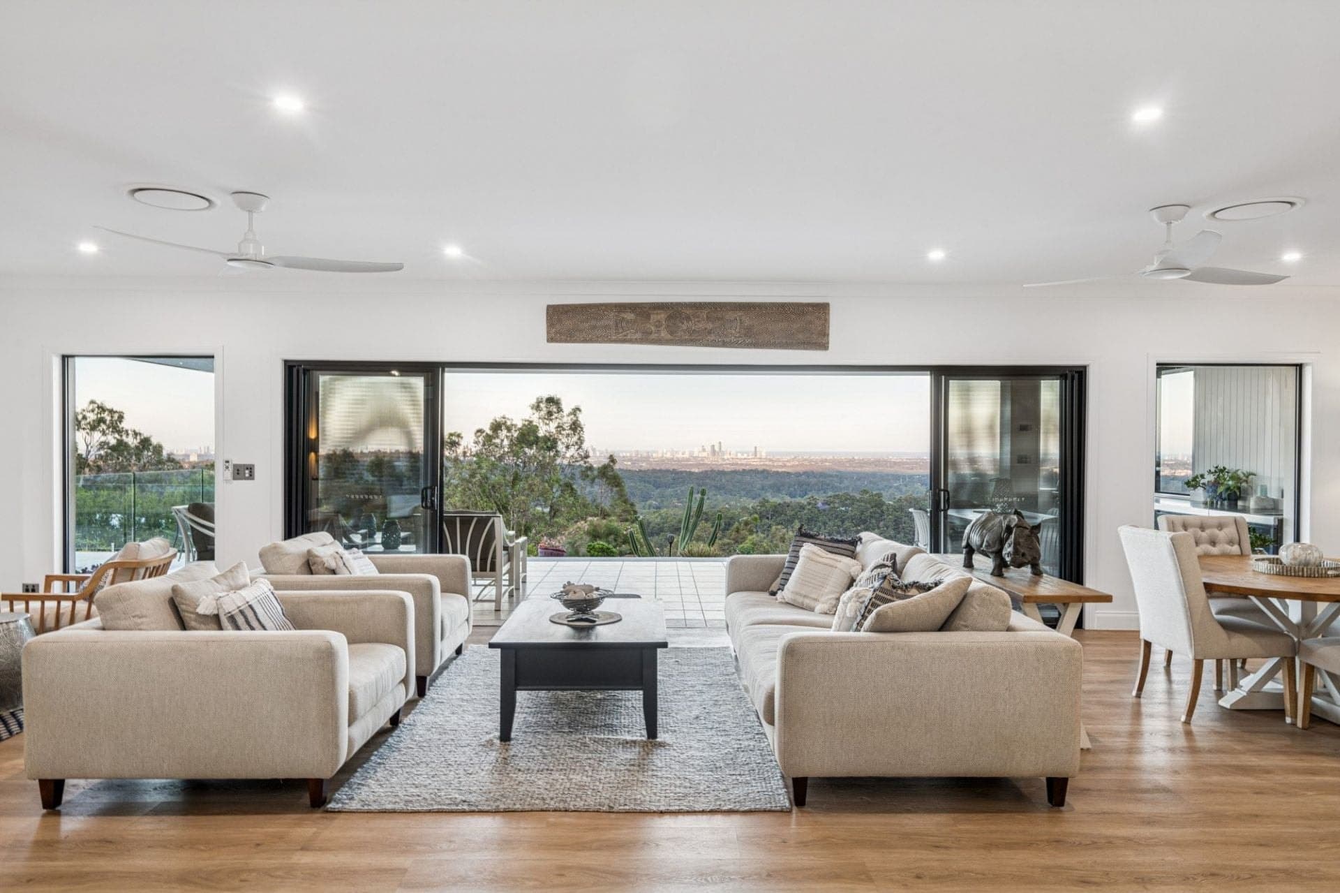 40 Coralcoast Drive, Tallai - Thumbnail 2