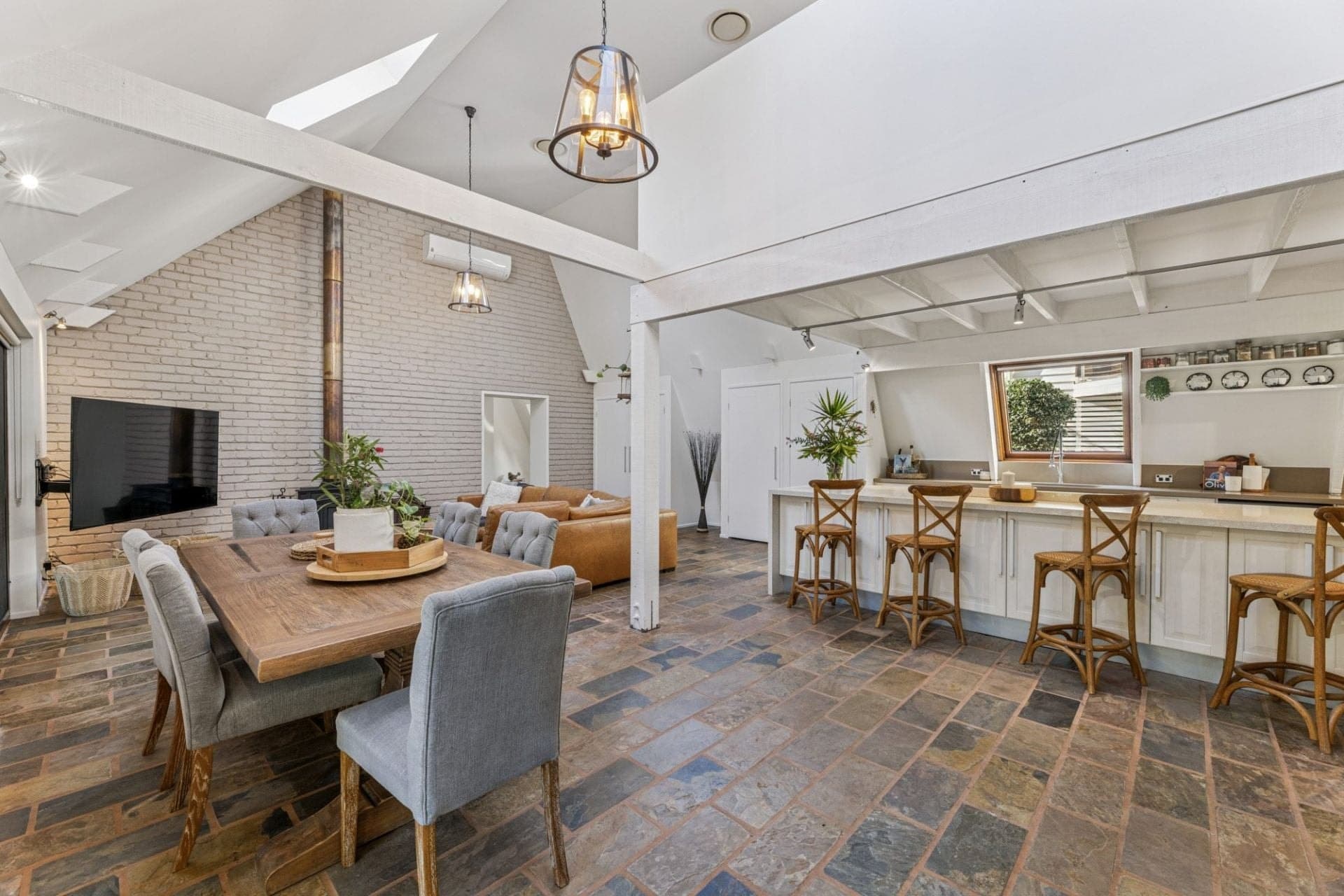 102 Currey Road, Wongawallan - Thumbnail 5