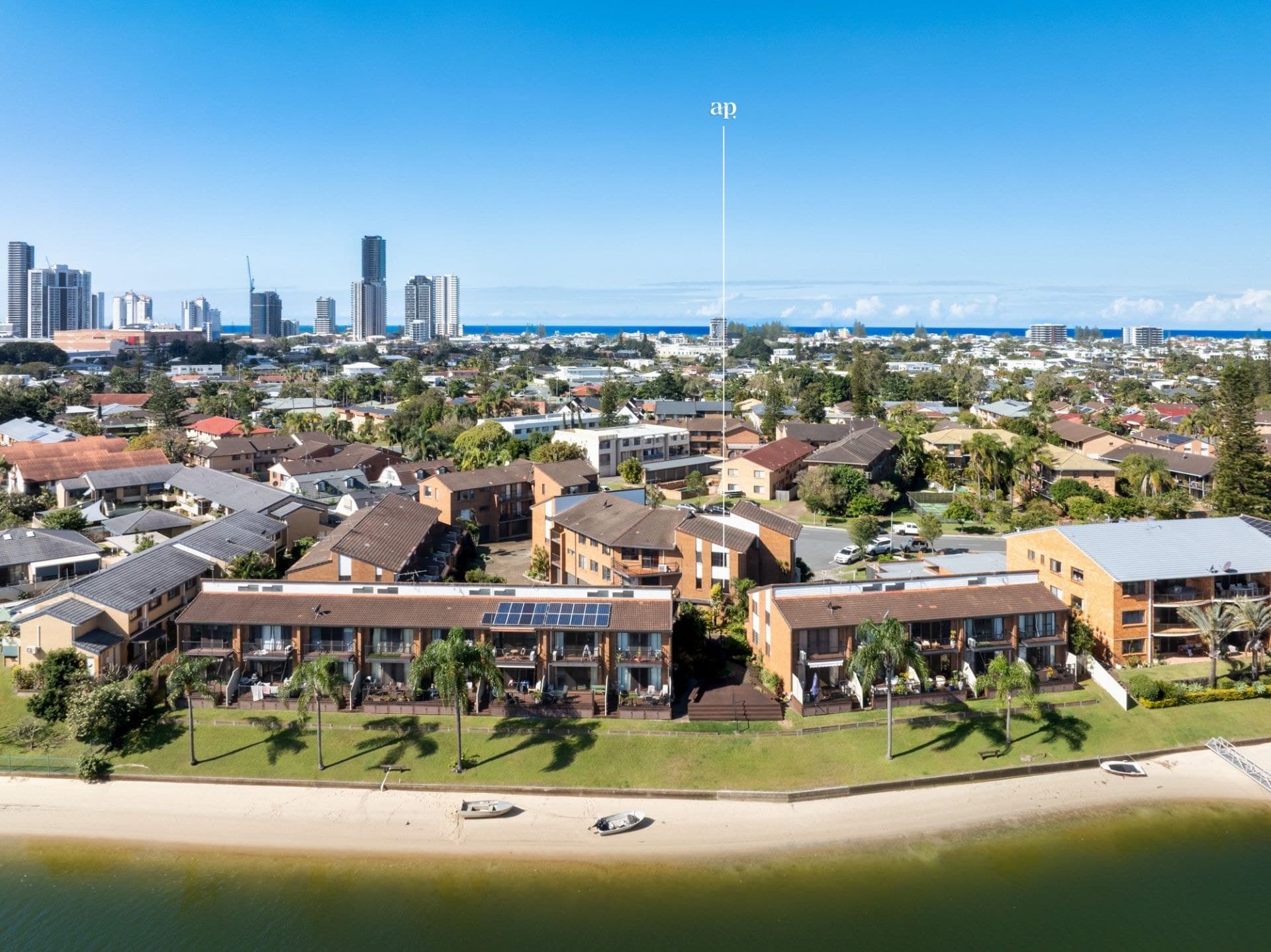 2/17-19 Duet Drive, Mermaid Waters - Image 1