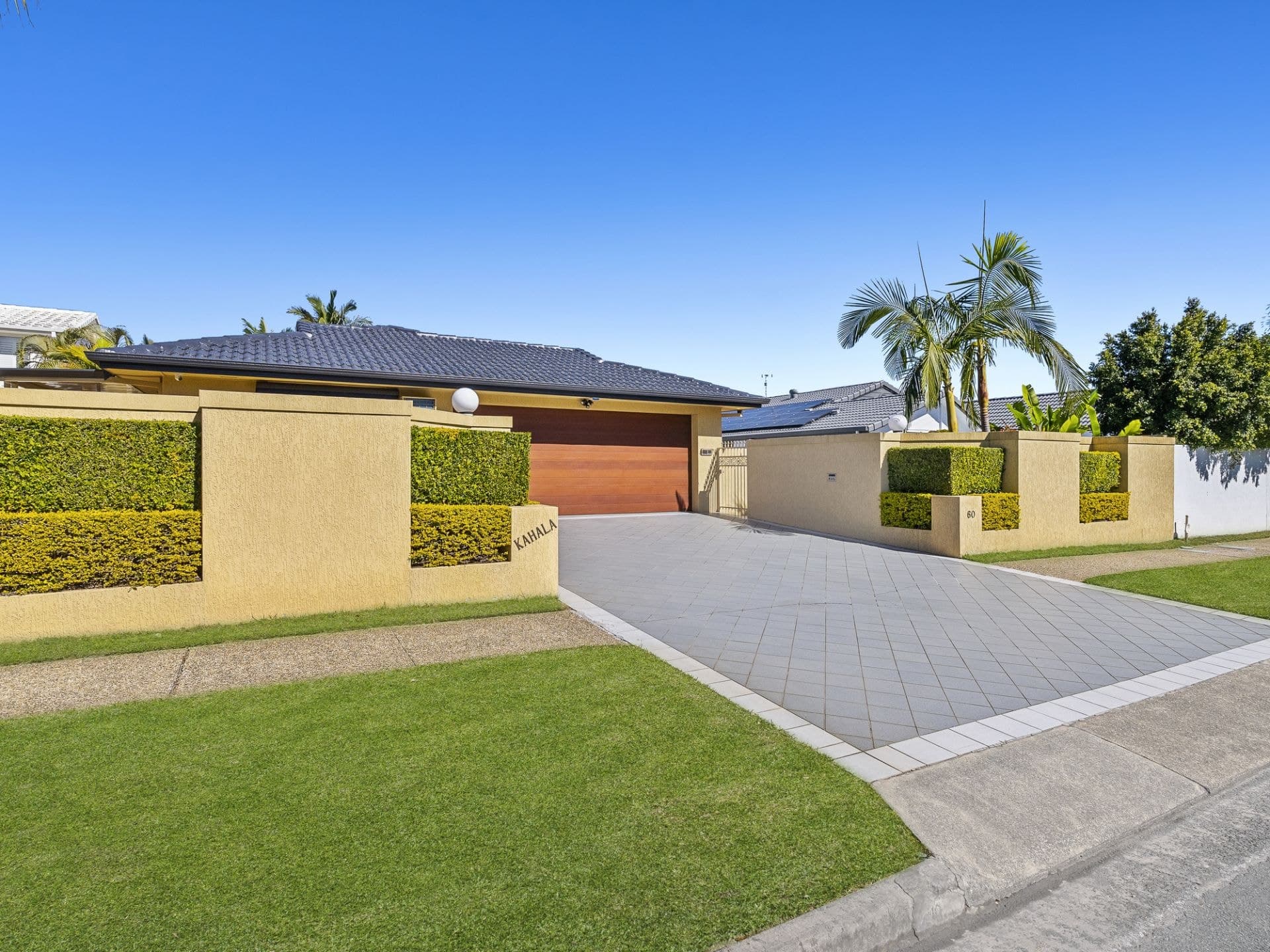 60 Lae Drive, Runaway Bay - Thumbnail 3