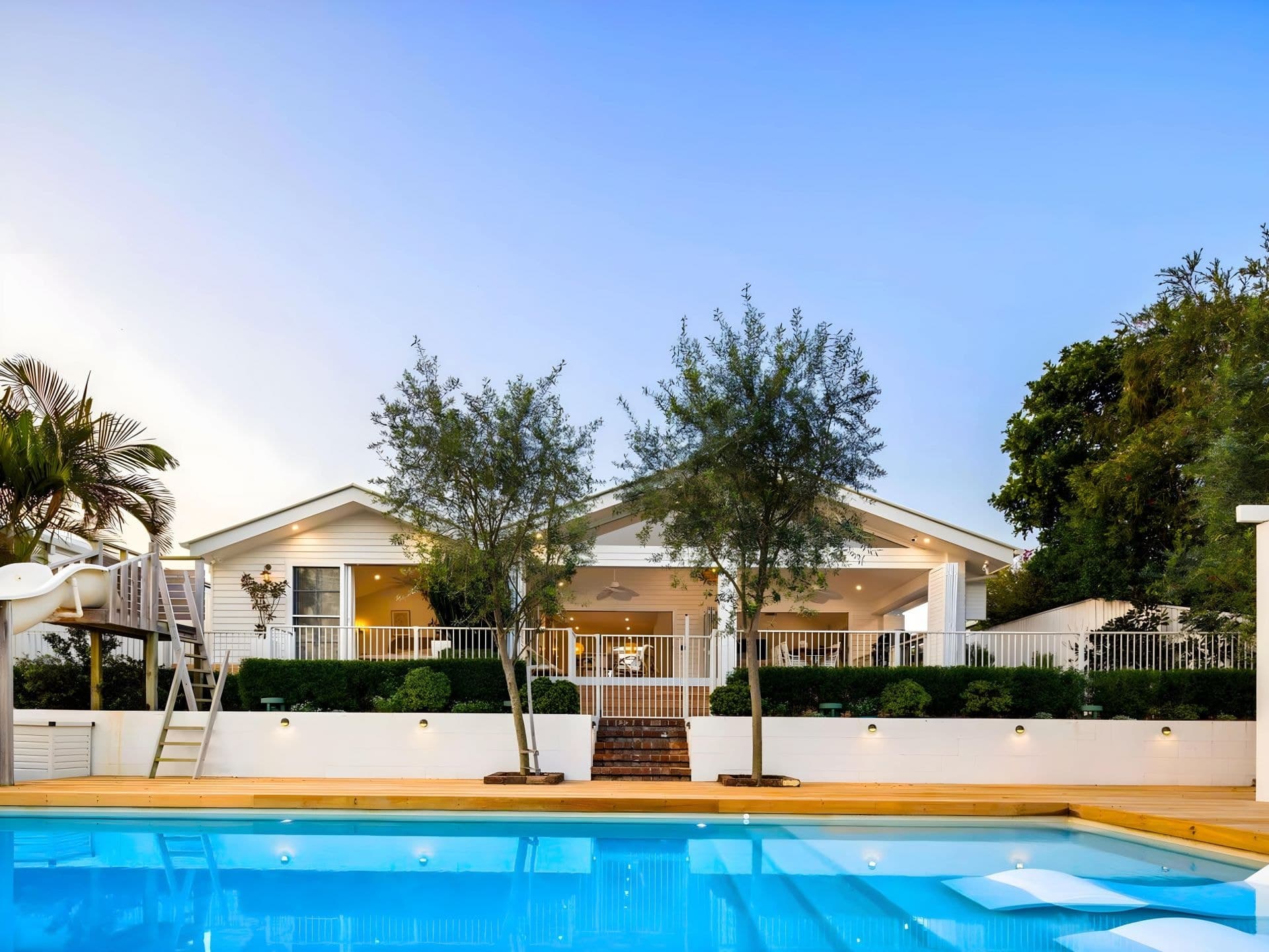 24 Driver Court, Mermaid Waters - Thumbnail 3