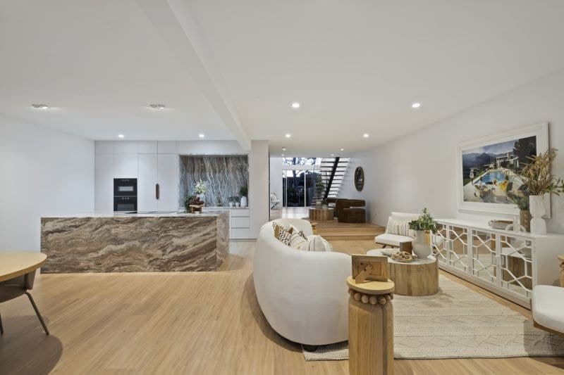 45 Currumburra Road, Ashmore - Thumbnail 8