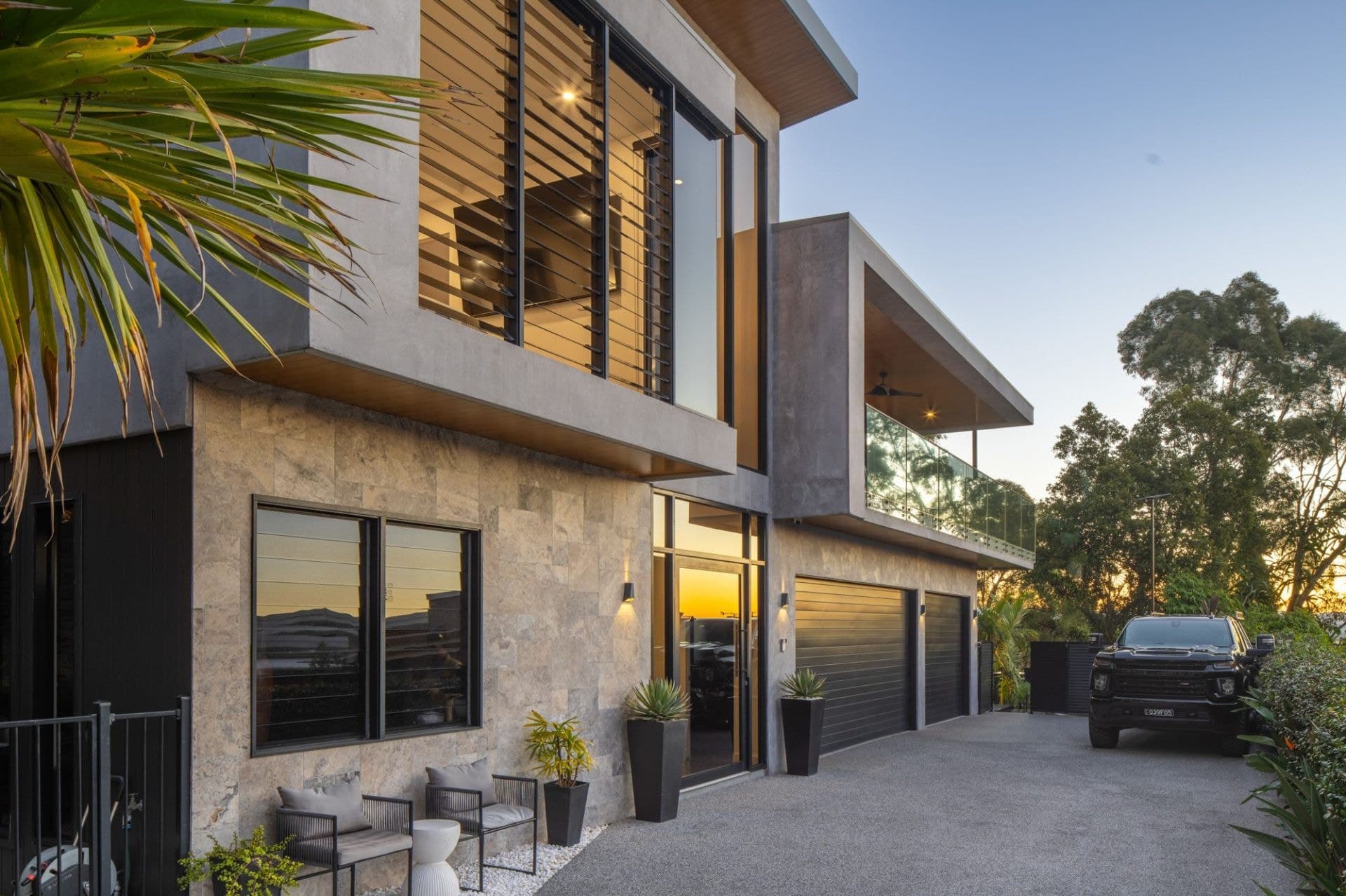 61 Rutledge Street, Coolangatta - Thumbnail 4