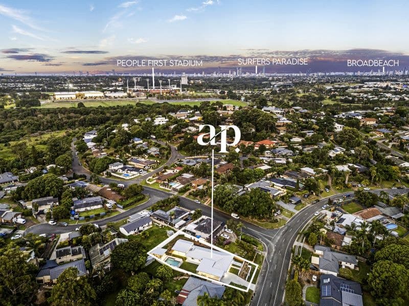 24 Plateau Crescent, Carrara - Image 1
