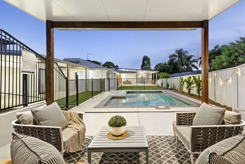24 Plateau Crescent, Carrara - Thumbnail 2