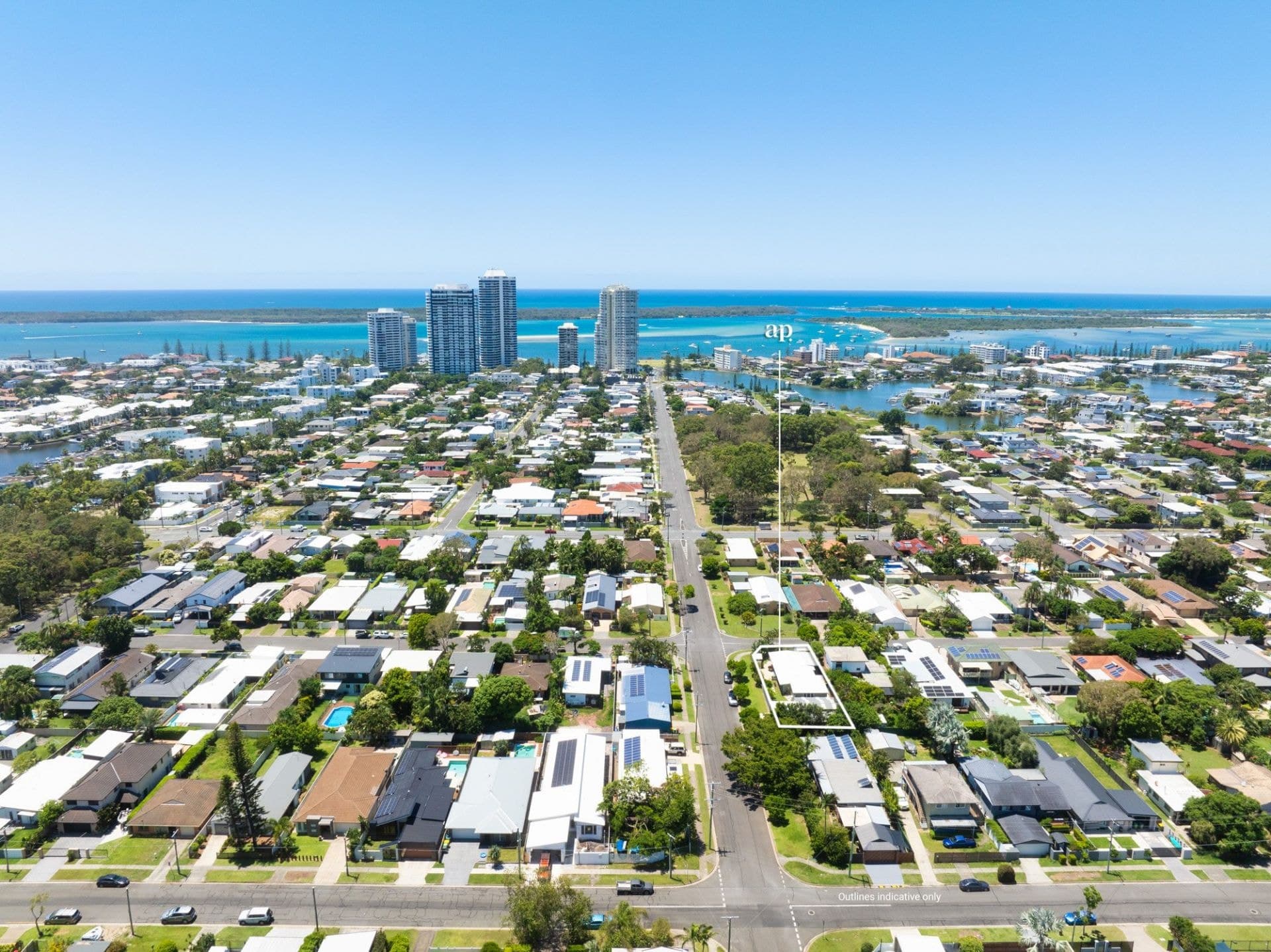 70 Ocean Street, Runaway Bay - Image 1