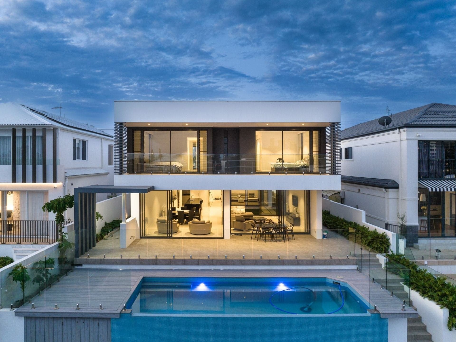88 Amalfi Drive, Isle Of Capri - Thumbnail 3