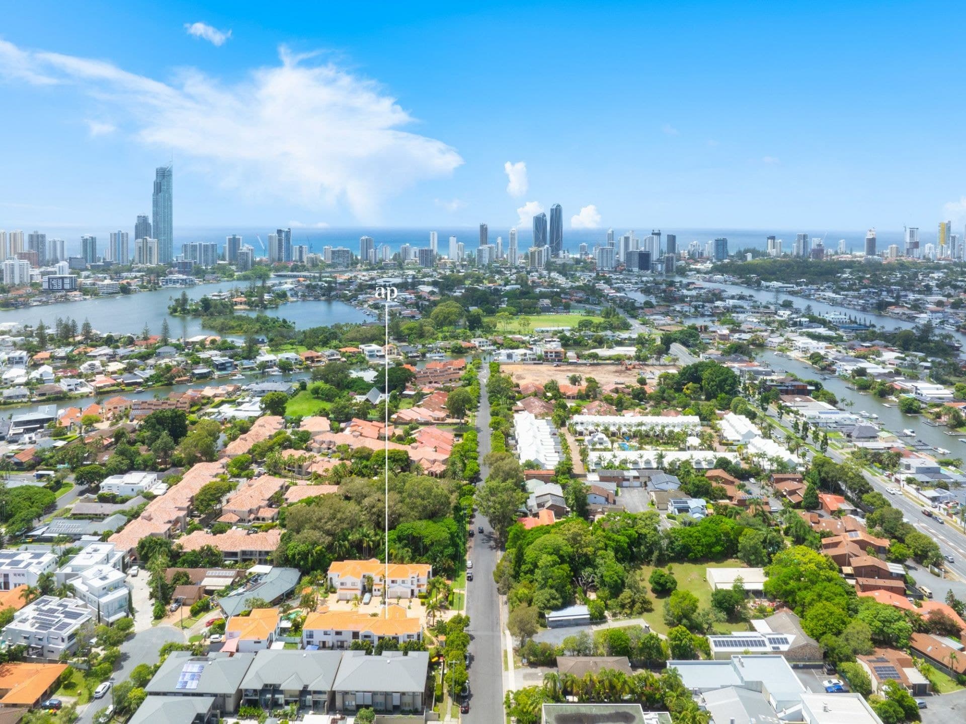 6/3 Elliott Street, Surfers Paradise - Image 1