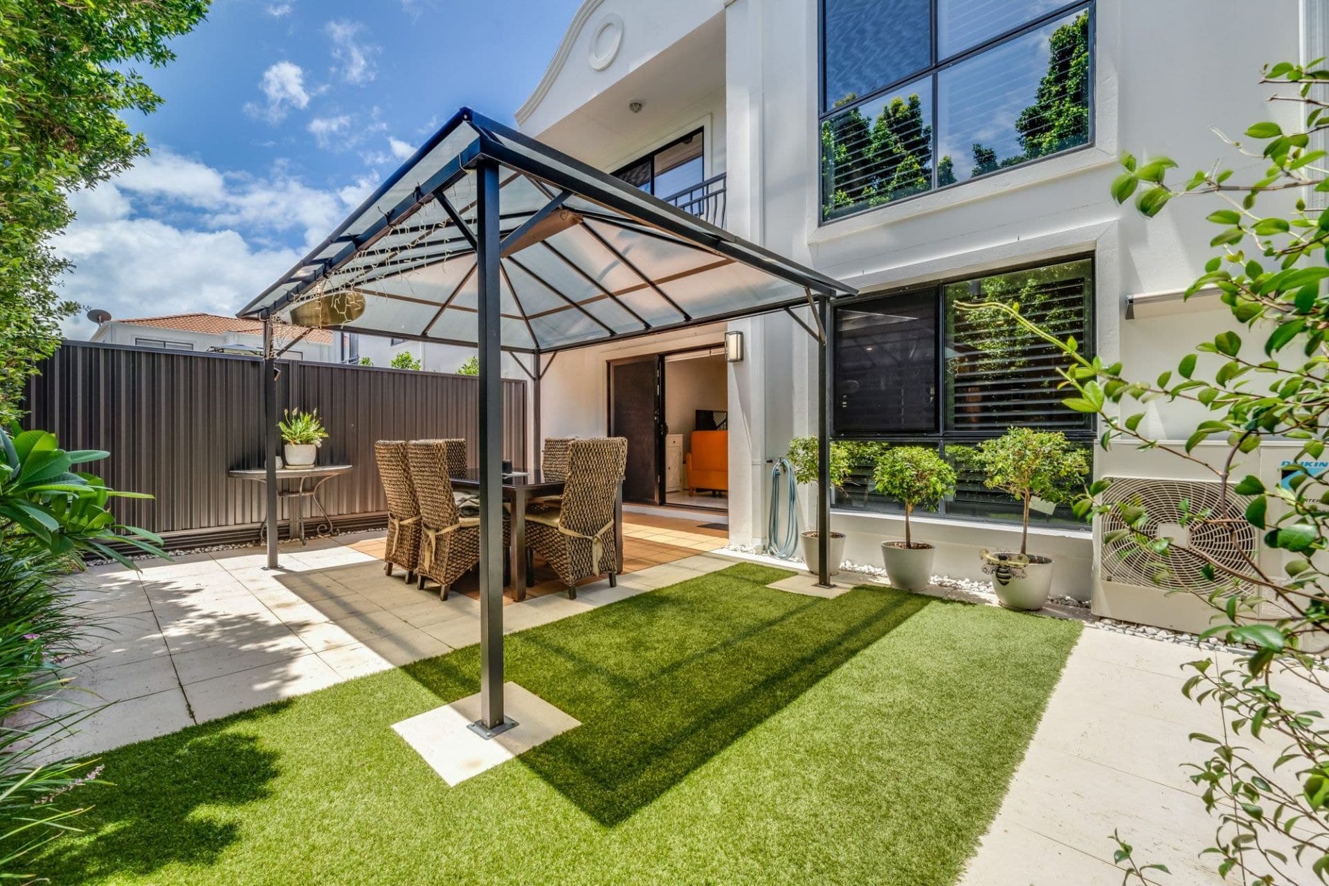 6/3 Elliott Street, Surfers Paradise - Thumbnail 3