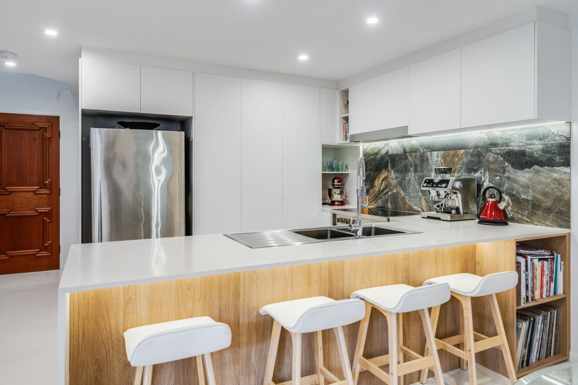 6/3 Elliott Street, Surfers Paradise - Thumbnail 5