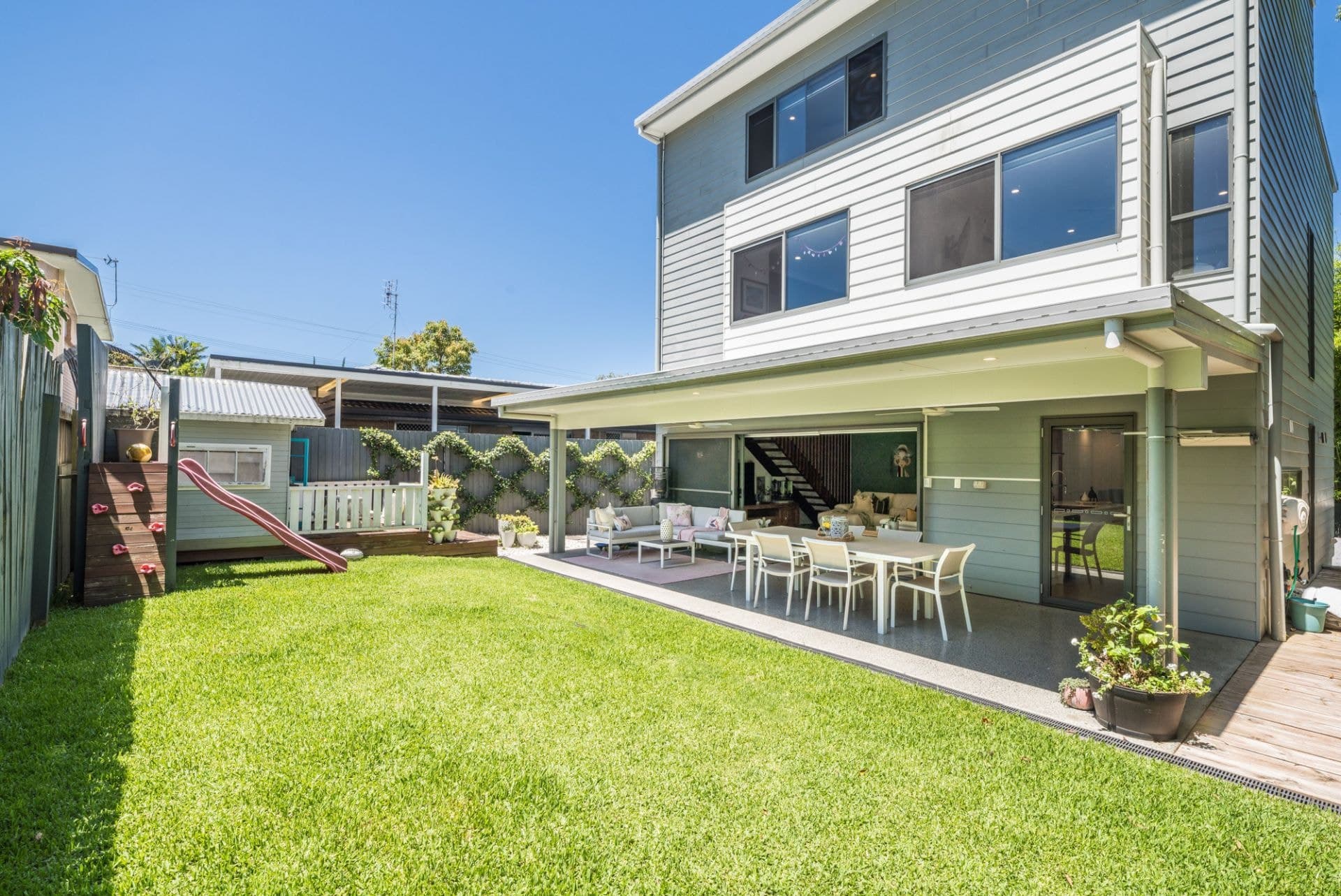 28 Shirley Street, Southport - Thumbnail 2