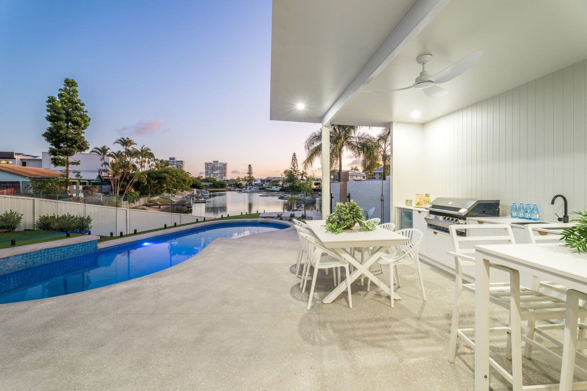 42 Merrimac Boulevard, Broadbeach Waters - Thumbnail 5
