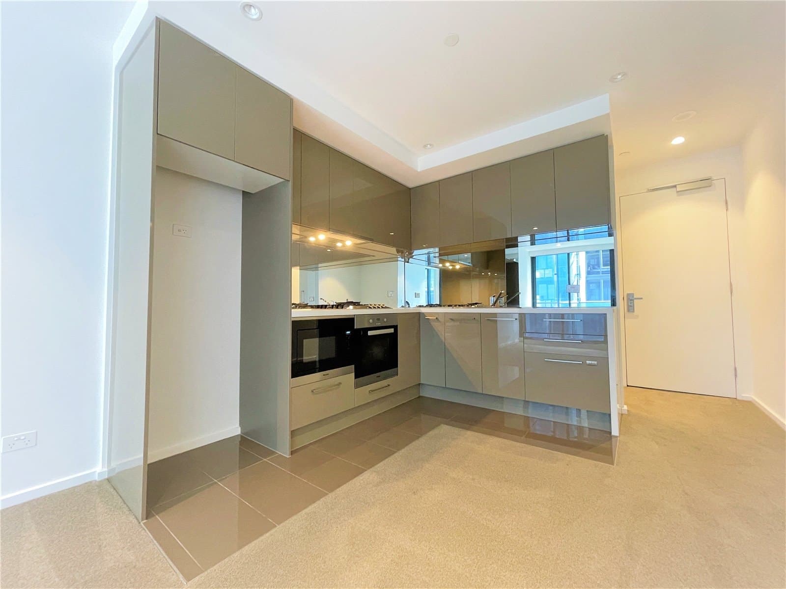 2911/1 Balston Street, Southbank - Image 1