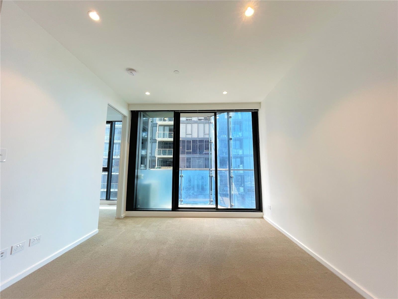 2911/1 Balston Street, Southbank - Thumbnail 3