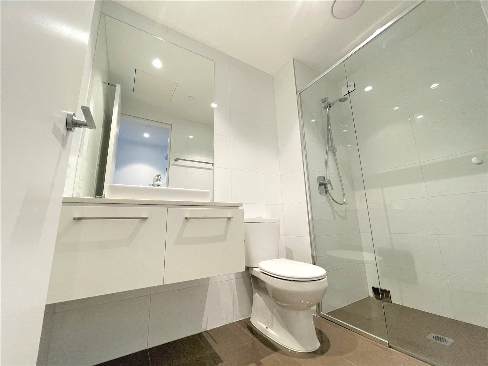 2911/1 Balston Street, Southbank - Thumbnail 4