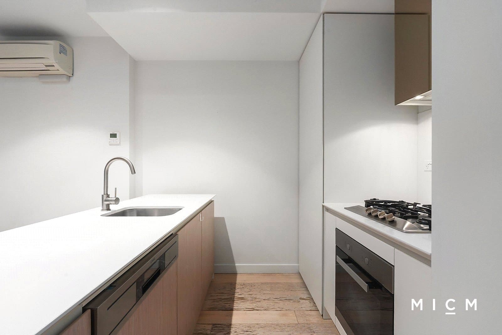 1801/135 A'Beckett Street, Melbourne - Thumbnail 4