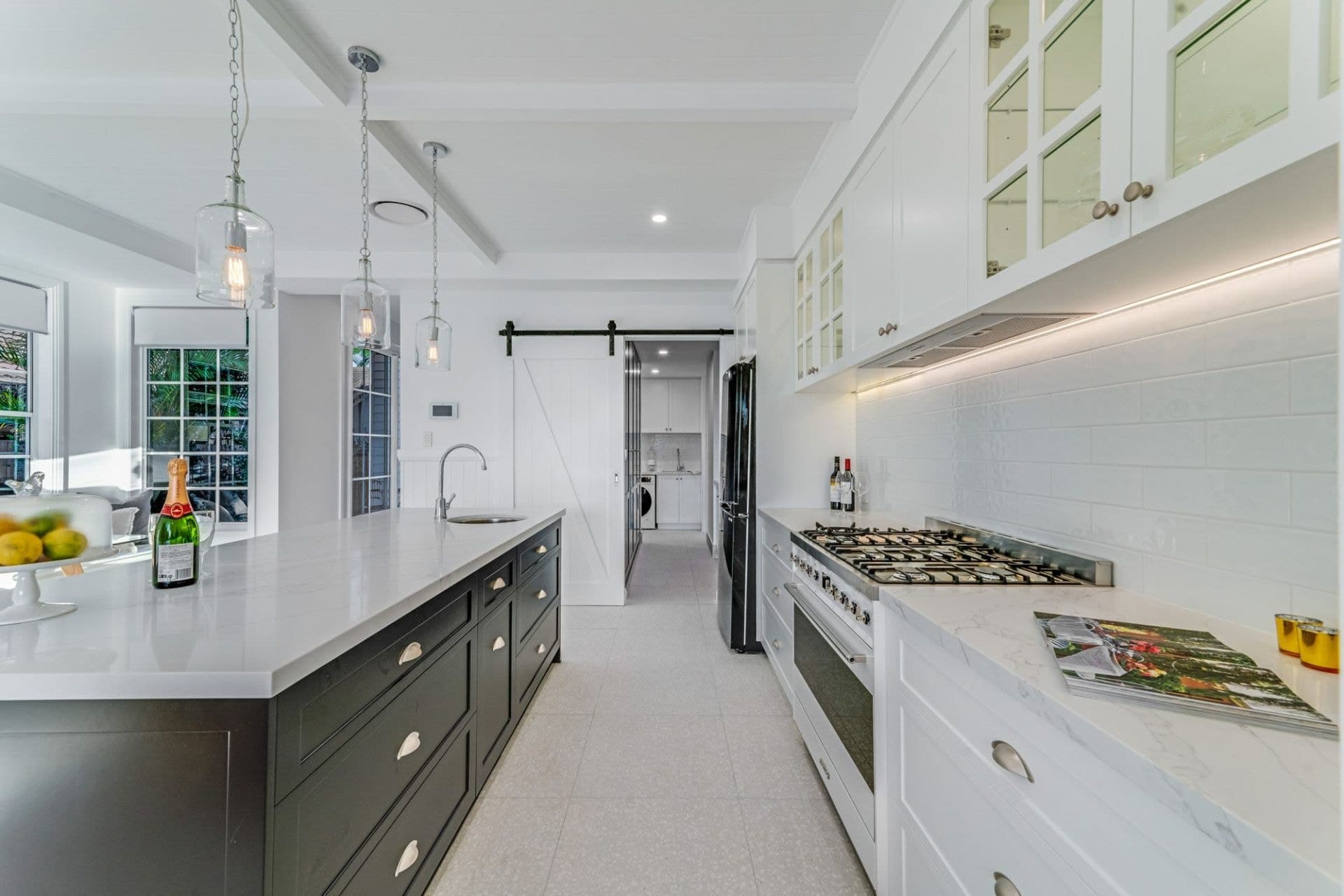 16A Conifer Crescent, Broadbeach Waters - Thumbnail 7