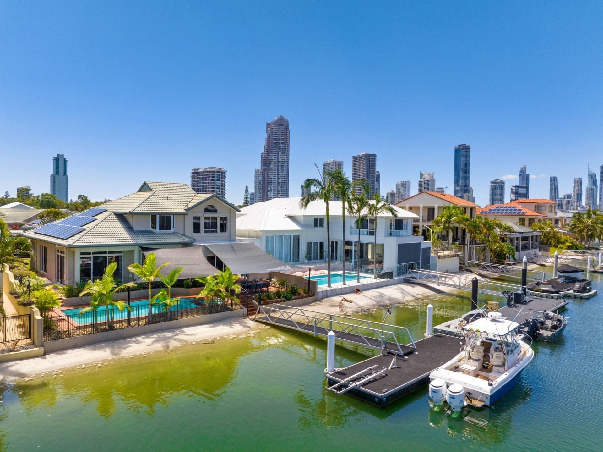 12 Buccaneer Court, Surfers Paradise - Thumbnail 2
