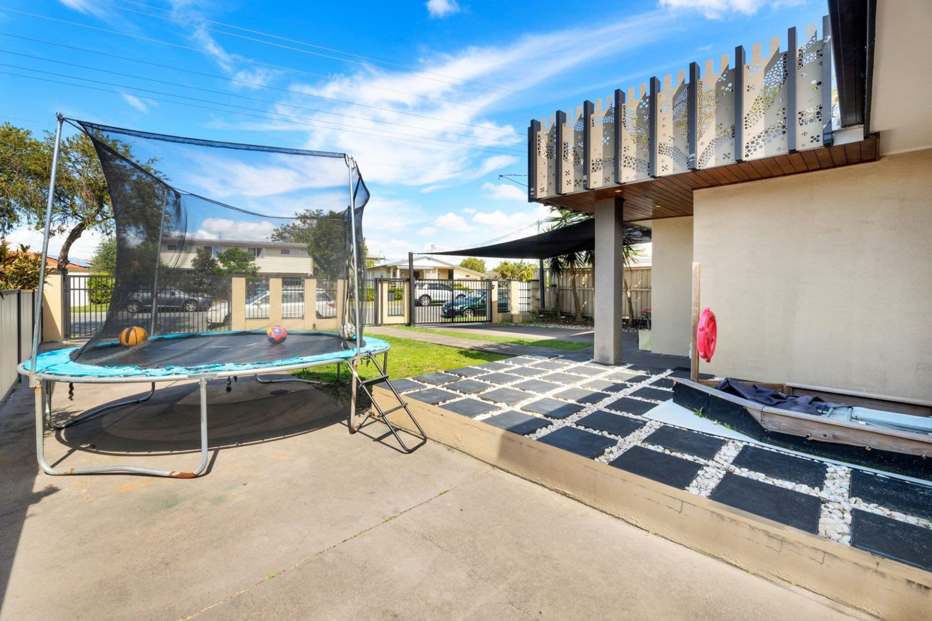 43 Coombabah Road, Runaway Bay - Thumbnail 5