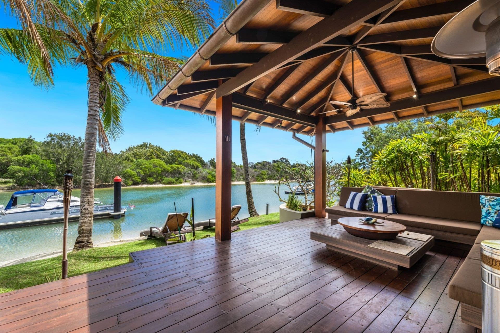 12 CASUARINA Court, South Stradbroke - Thumbnail 6