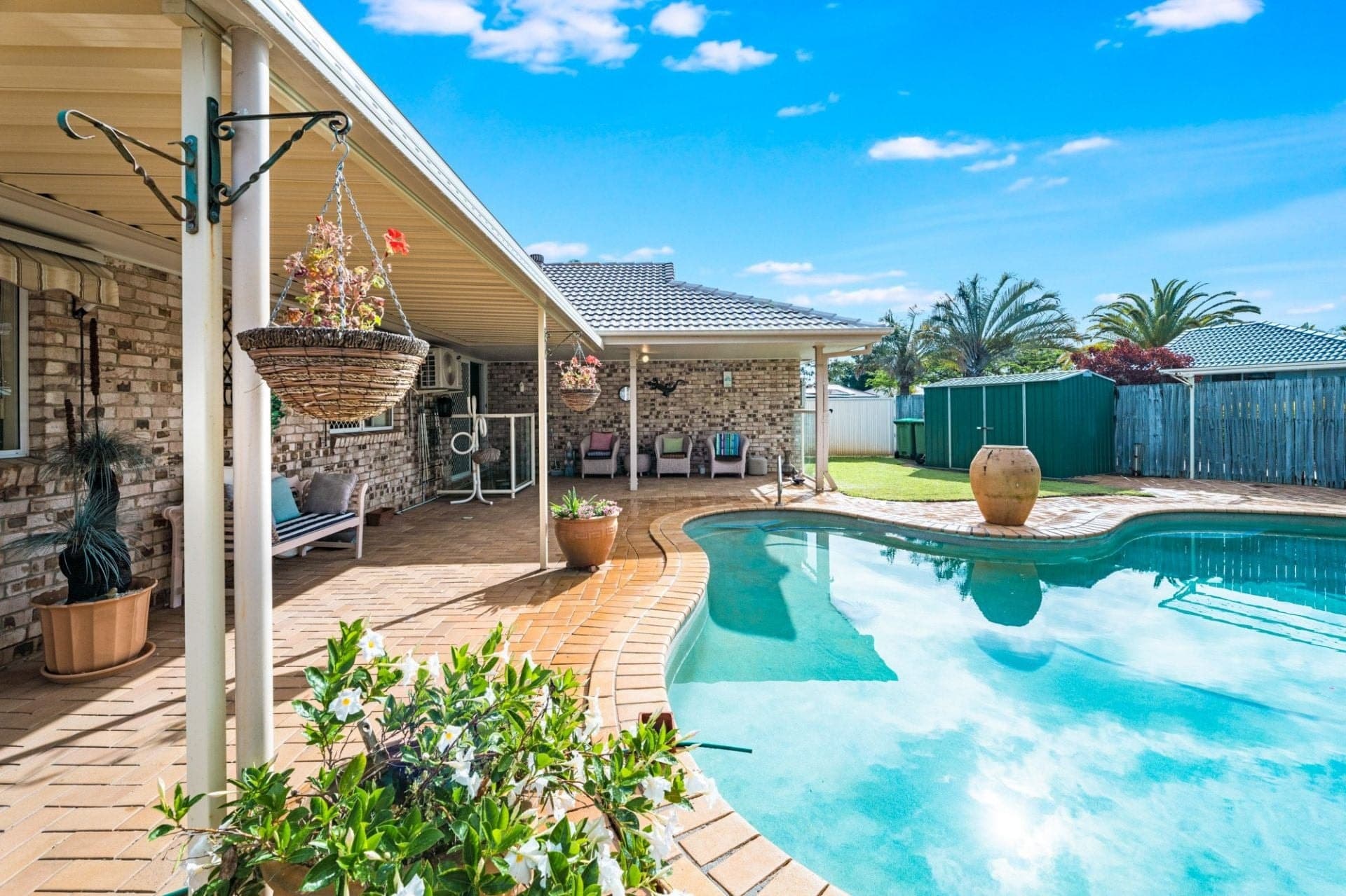 89 Burrendong Road, Coombabah - Thumbnail 3
