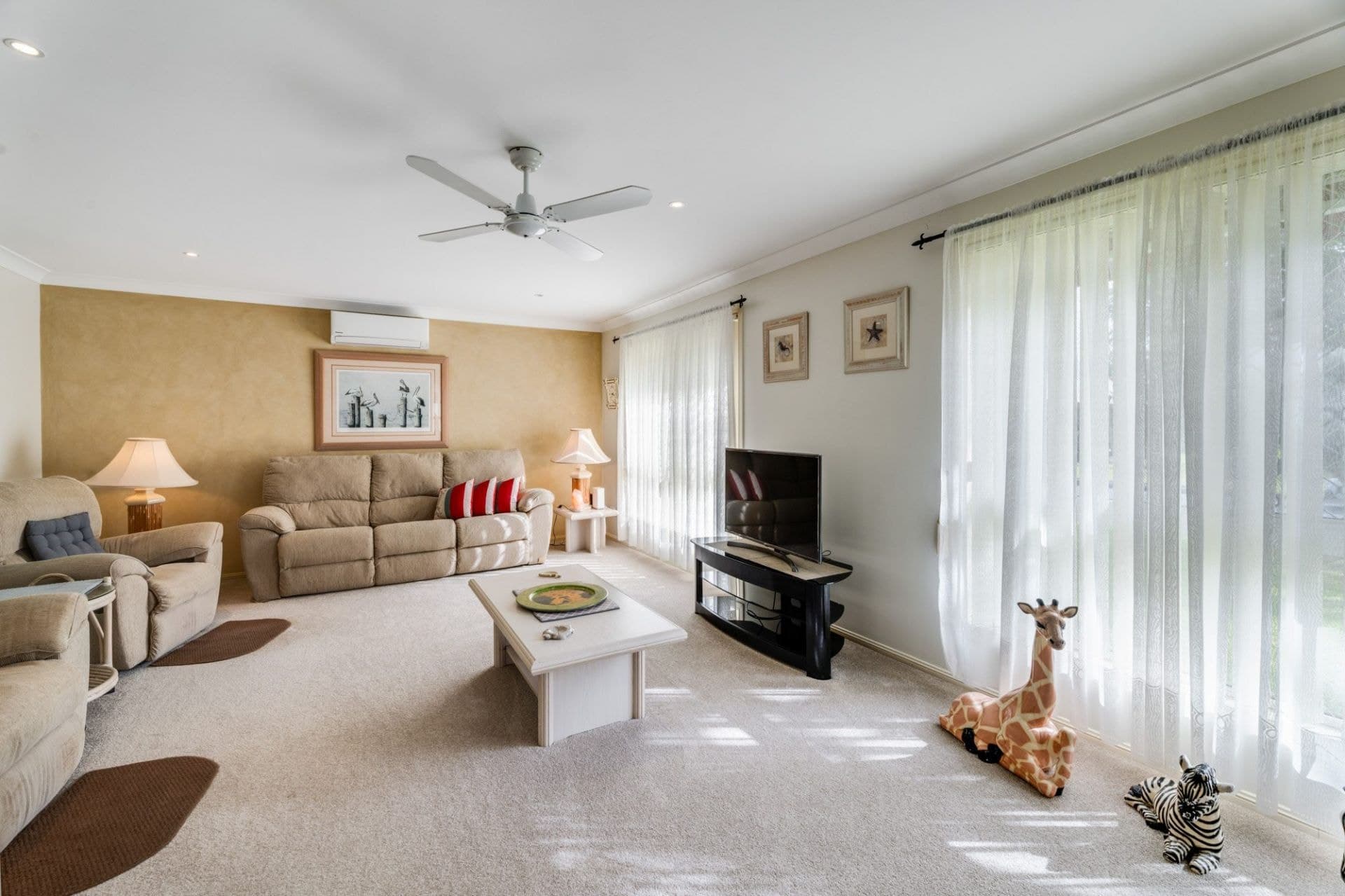 89 Burrendong Road, Coombabah - Thumbnail 7