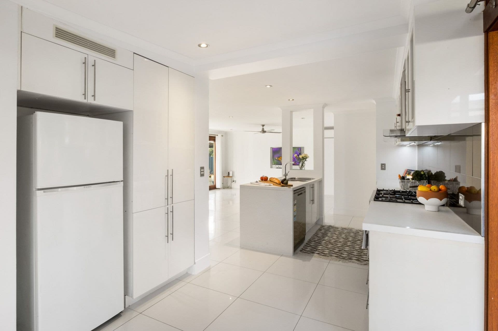 36 Cooleroo Crescent, Southport - Thumbnail 8