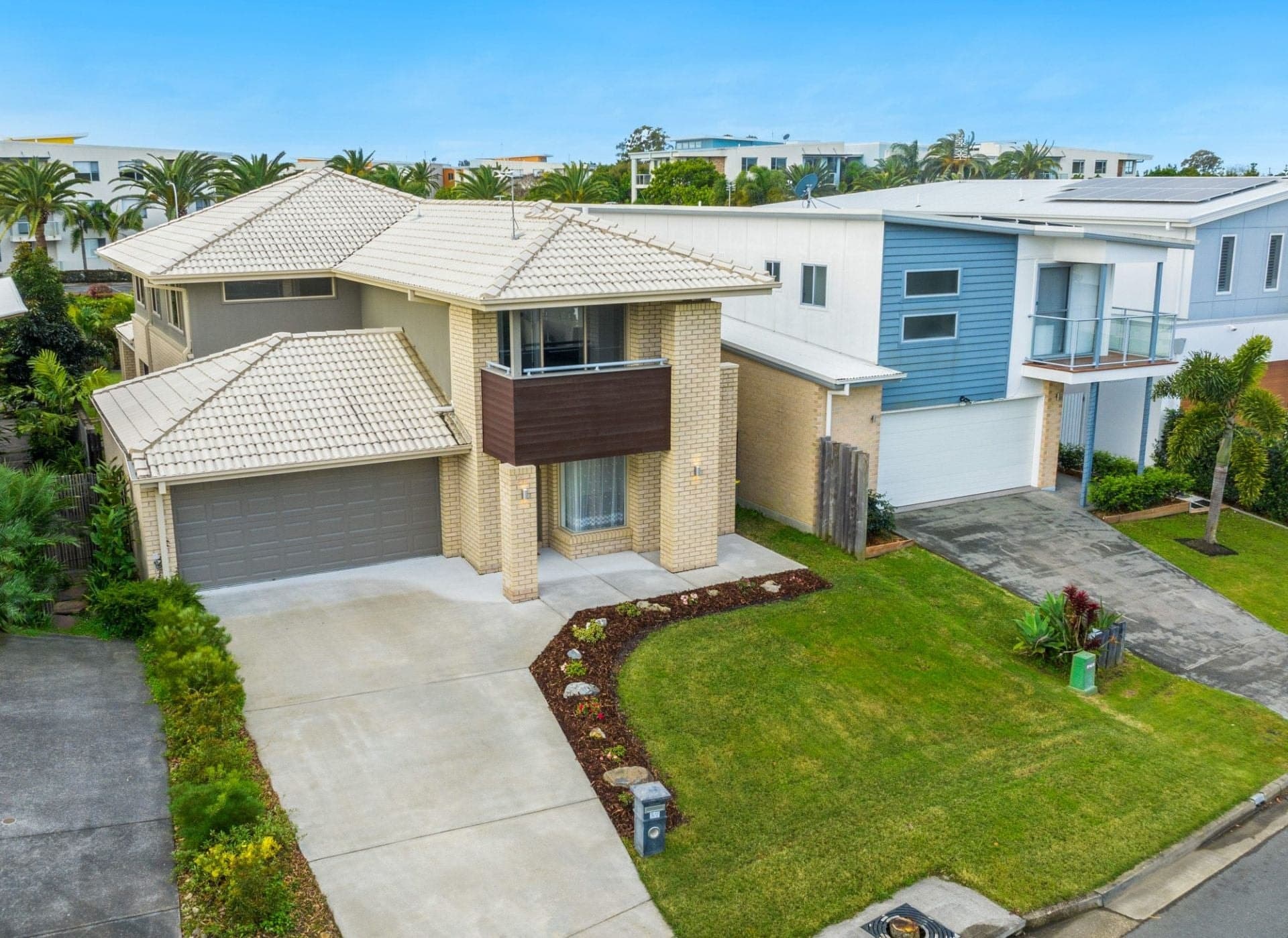27 Harbour Rise, Hope Island - Thumbnail 2