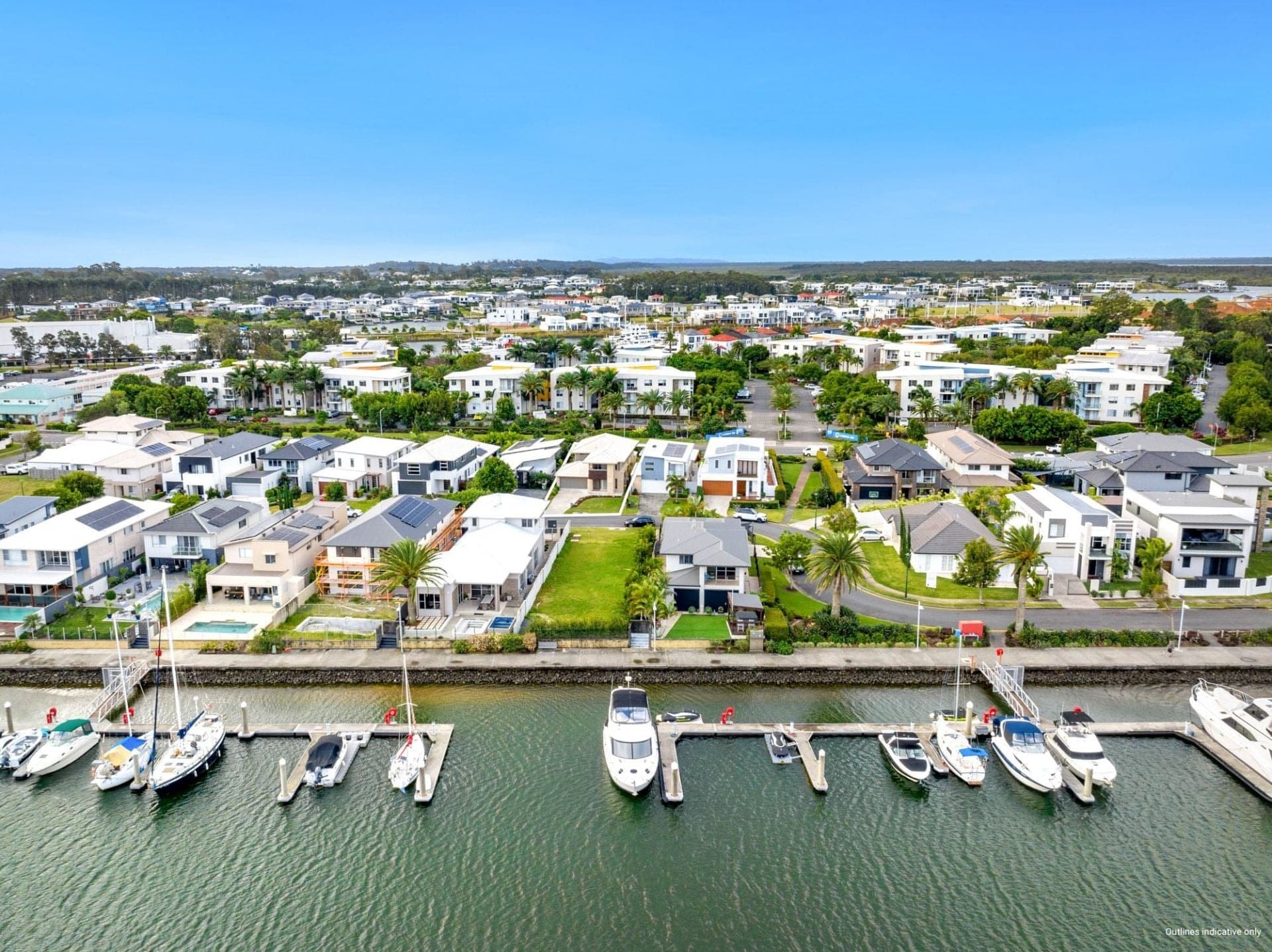 27 Harbour Rise, Hope Island - Thumbnail 3