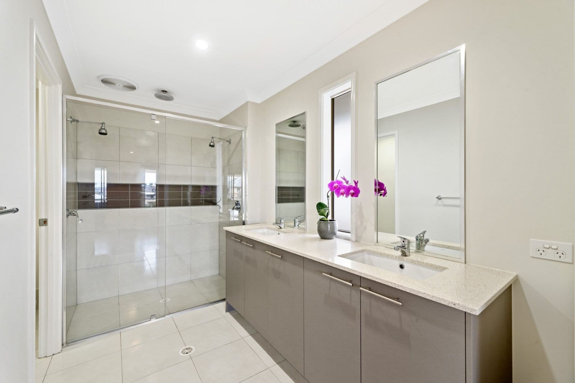 27 Harbour Rise, Hope Island - Thumbnail 8