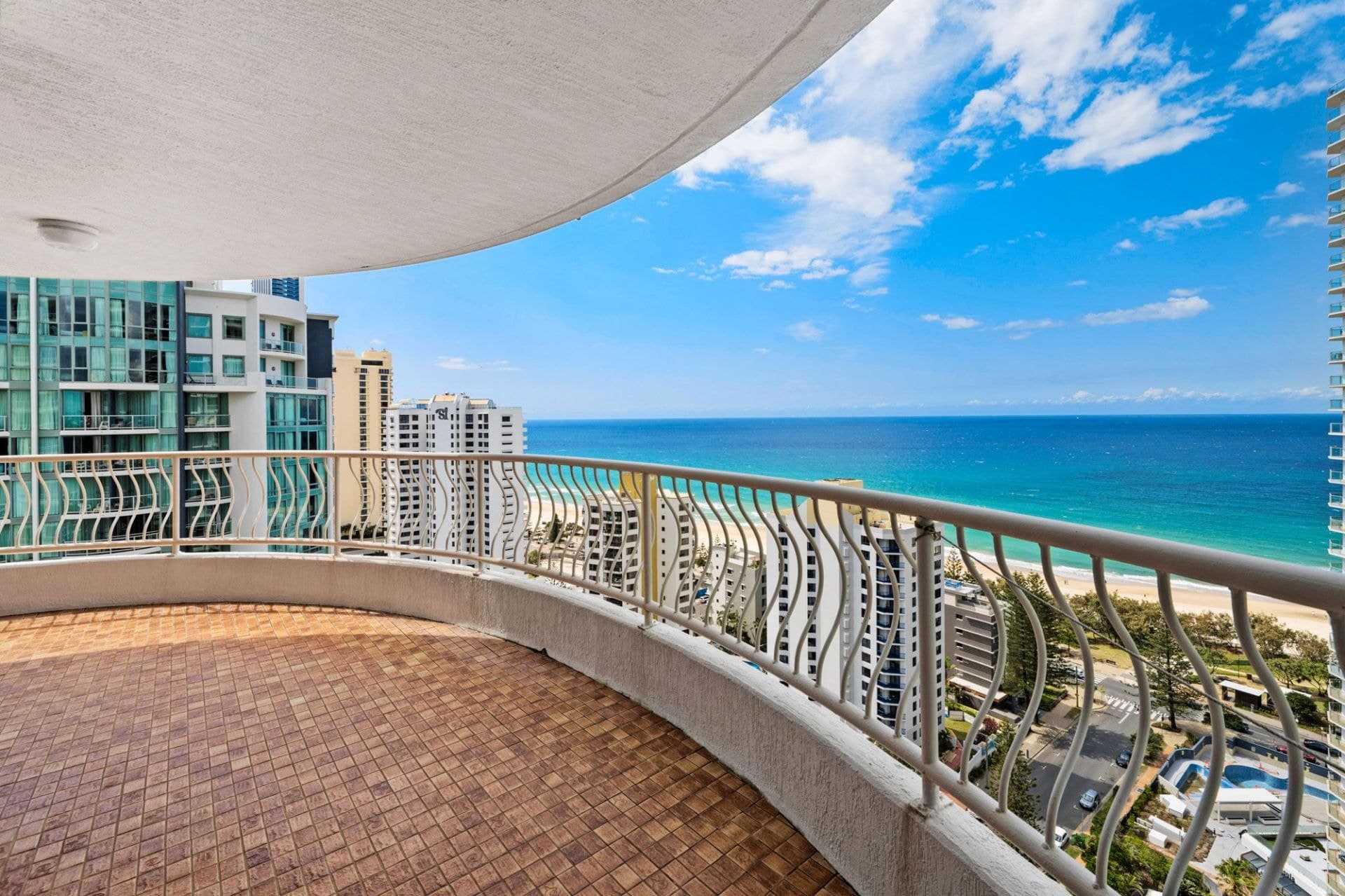 23B/30 Laycock Street, Surfers Paradise - Thumbnail 2