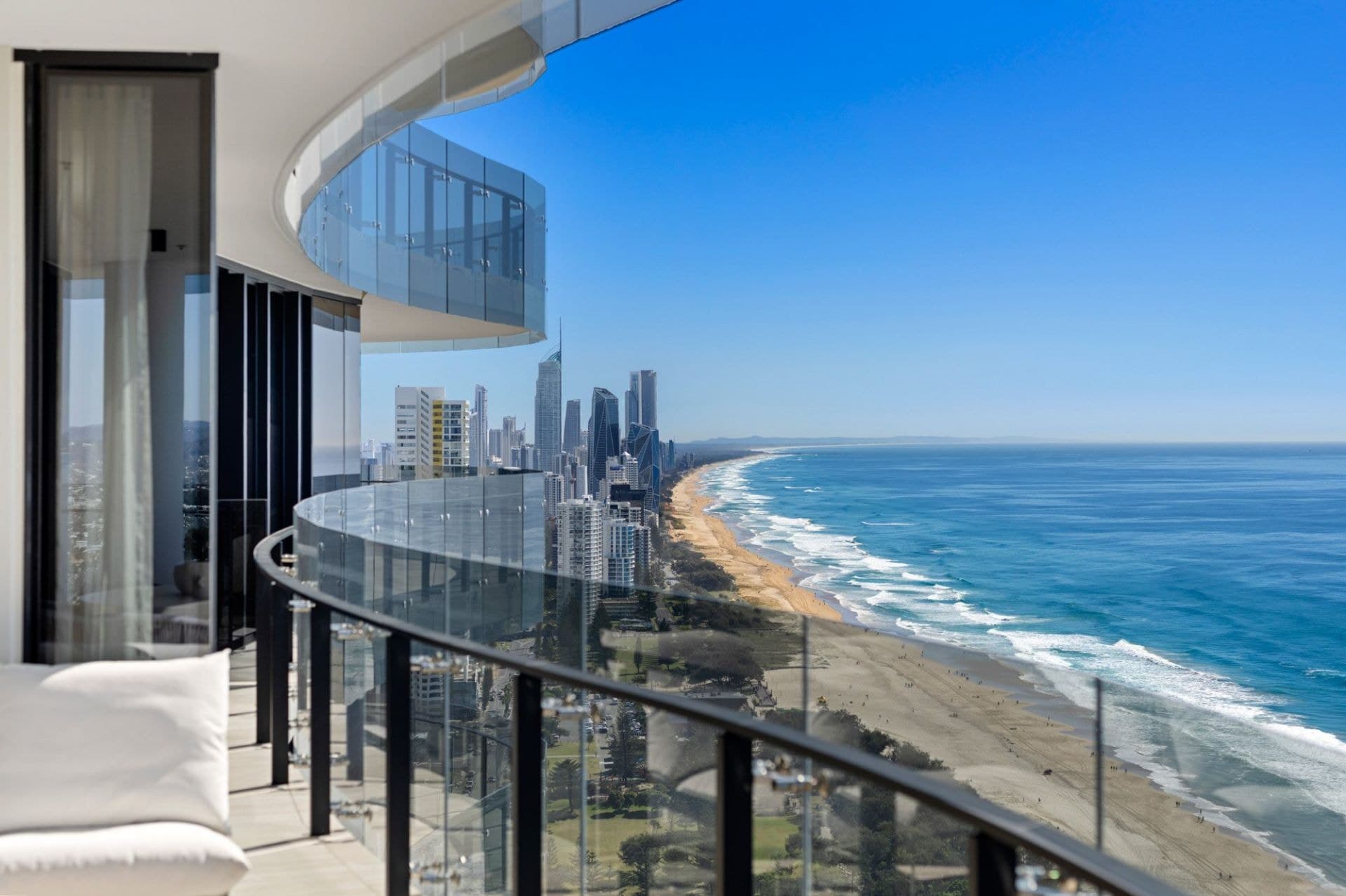 3402/272 Hedges Avenue, Mermaid Beach - Thumbnail 5