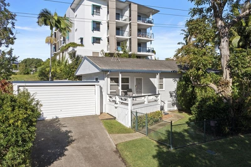 30 Allan Street, Southport - Thumbnail 4
