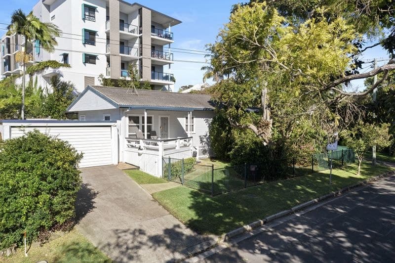 30 Allan Street, Southport - Thumbnail 7