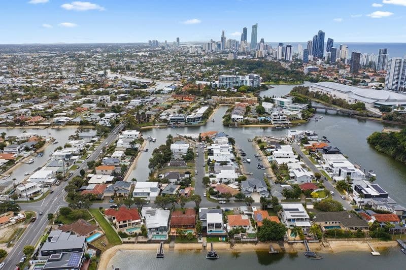 14 Merrimac Boulevard, Broadbeach Waters - Image 1