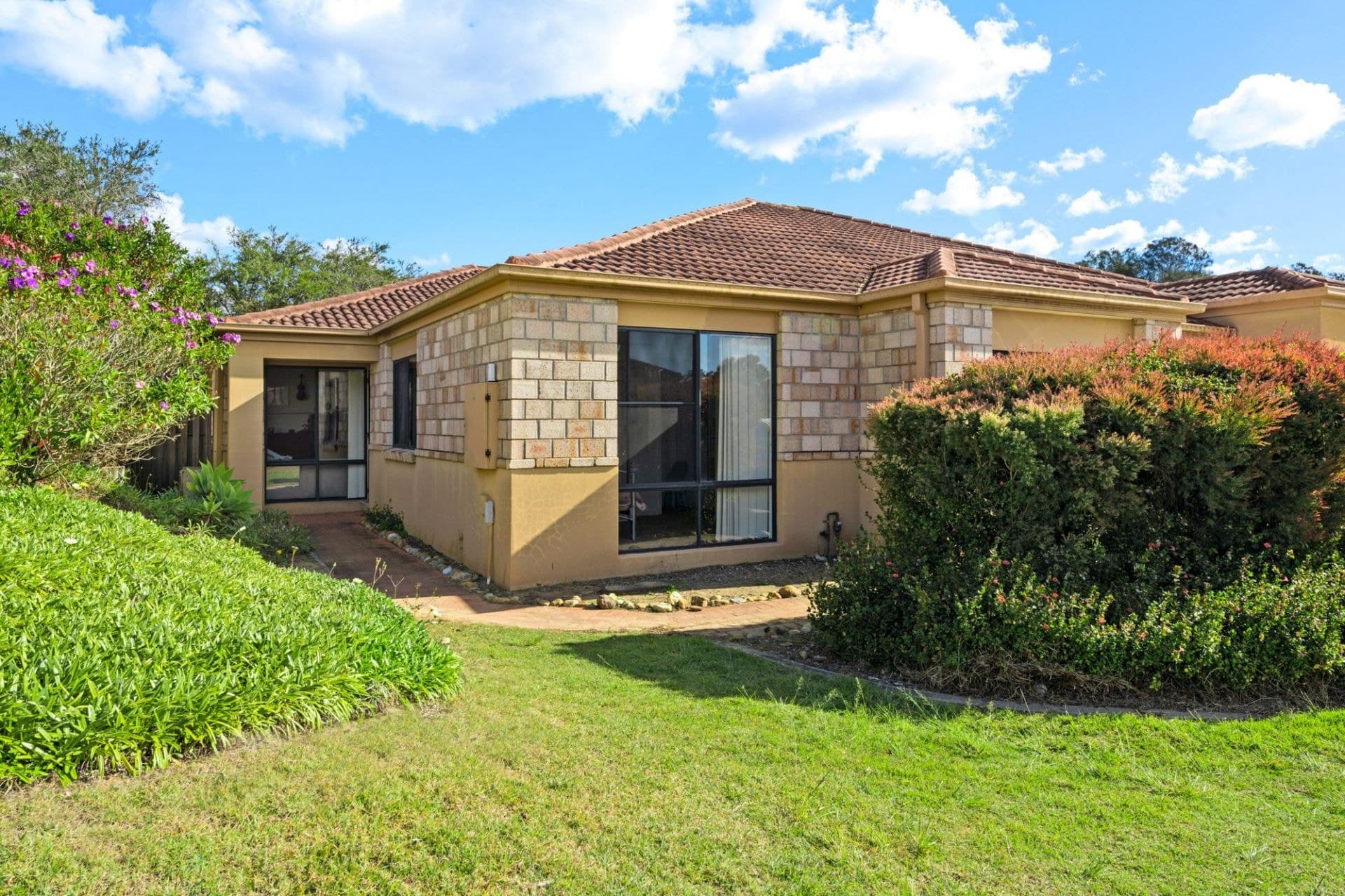 29/24 Amsonia Court, Arundel - Thumbnail 4