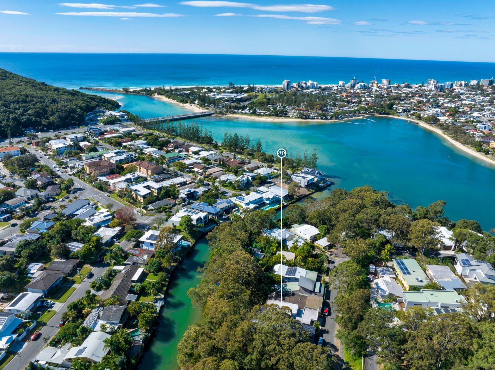 76 Ocean Parade, Burleigh Heads - Image 1
