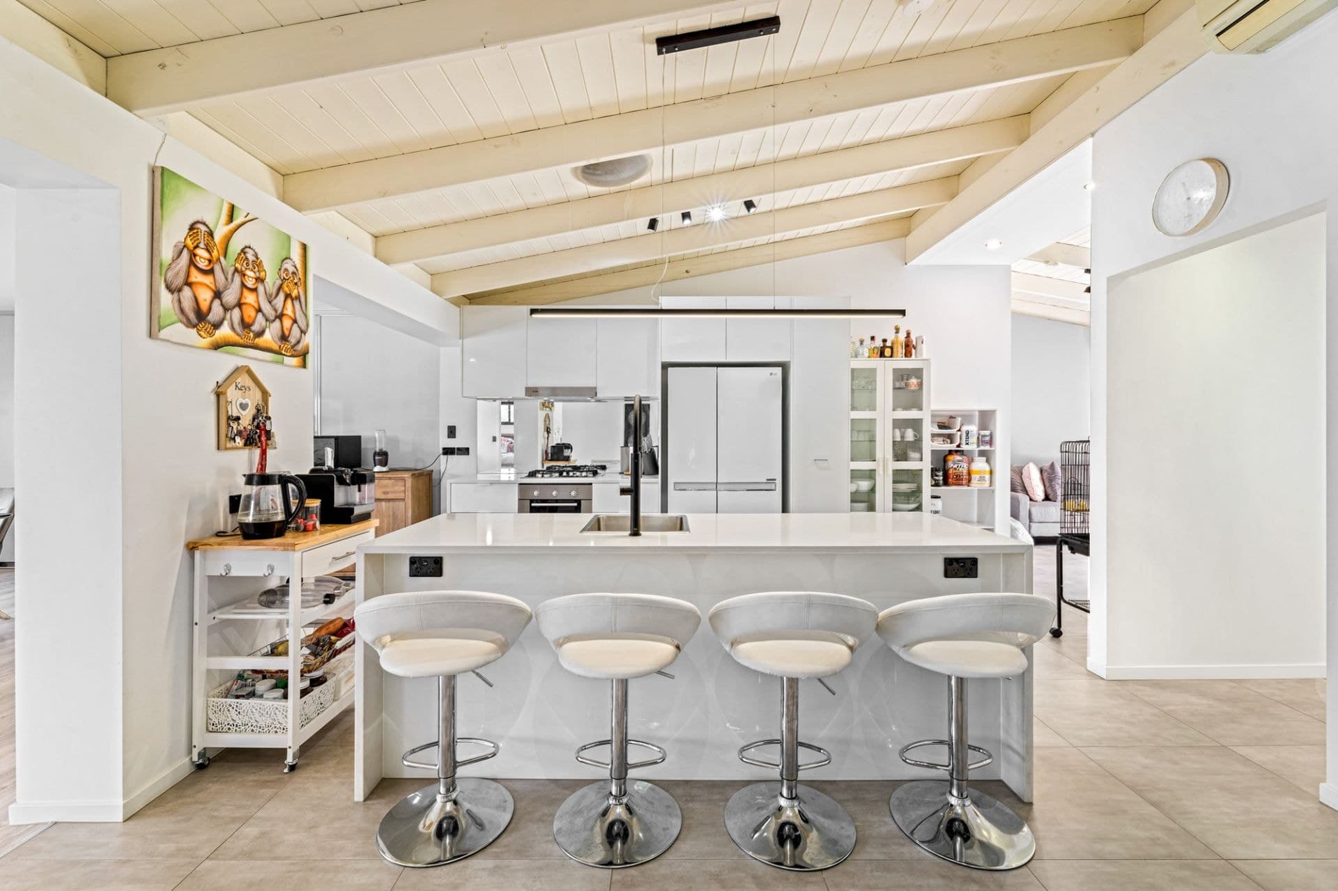 2 Currumburra Road, Ashmore - Thumbnail 7
