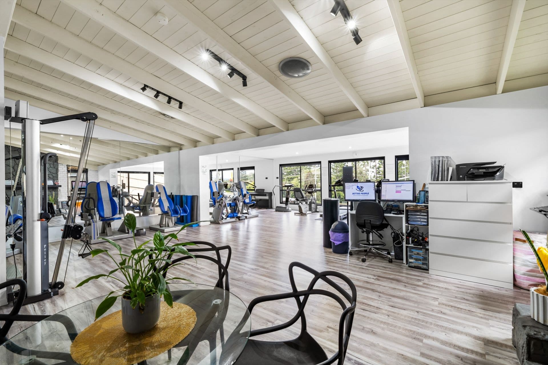 2 Currumburra Road, Ashmore - Thumbnail 8