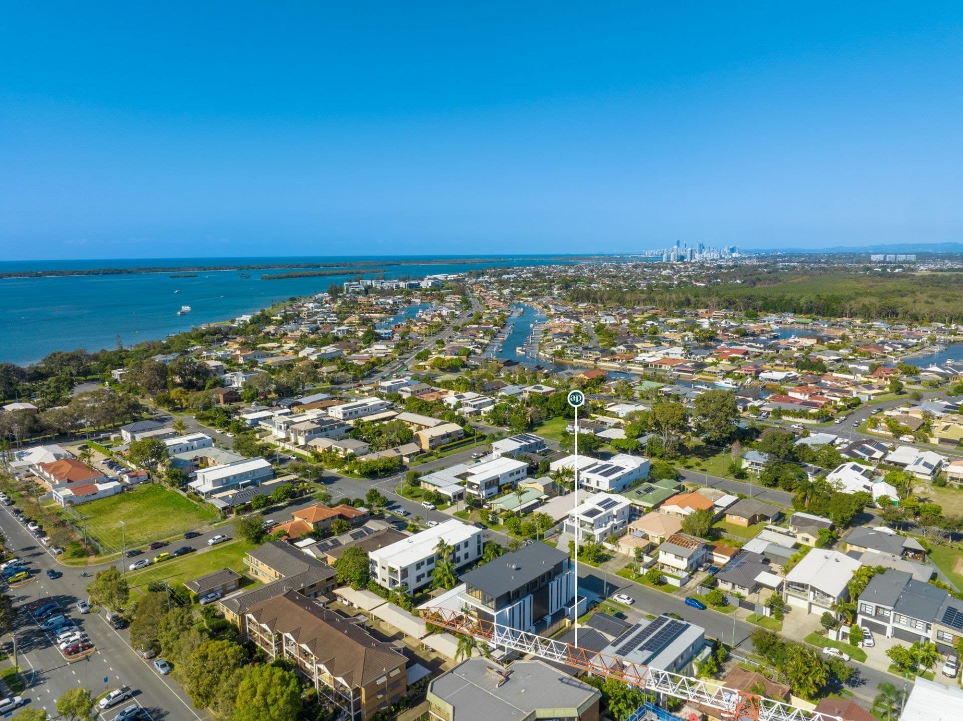 2/47 Milton Avenue, Paradise Point - Image 1