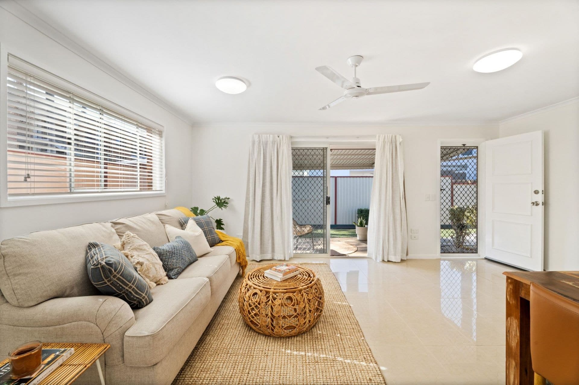 2/47 Milton Avenue, Paradise Point - Thumbnail 4