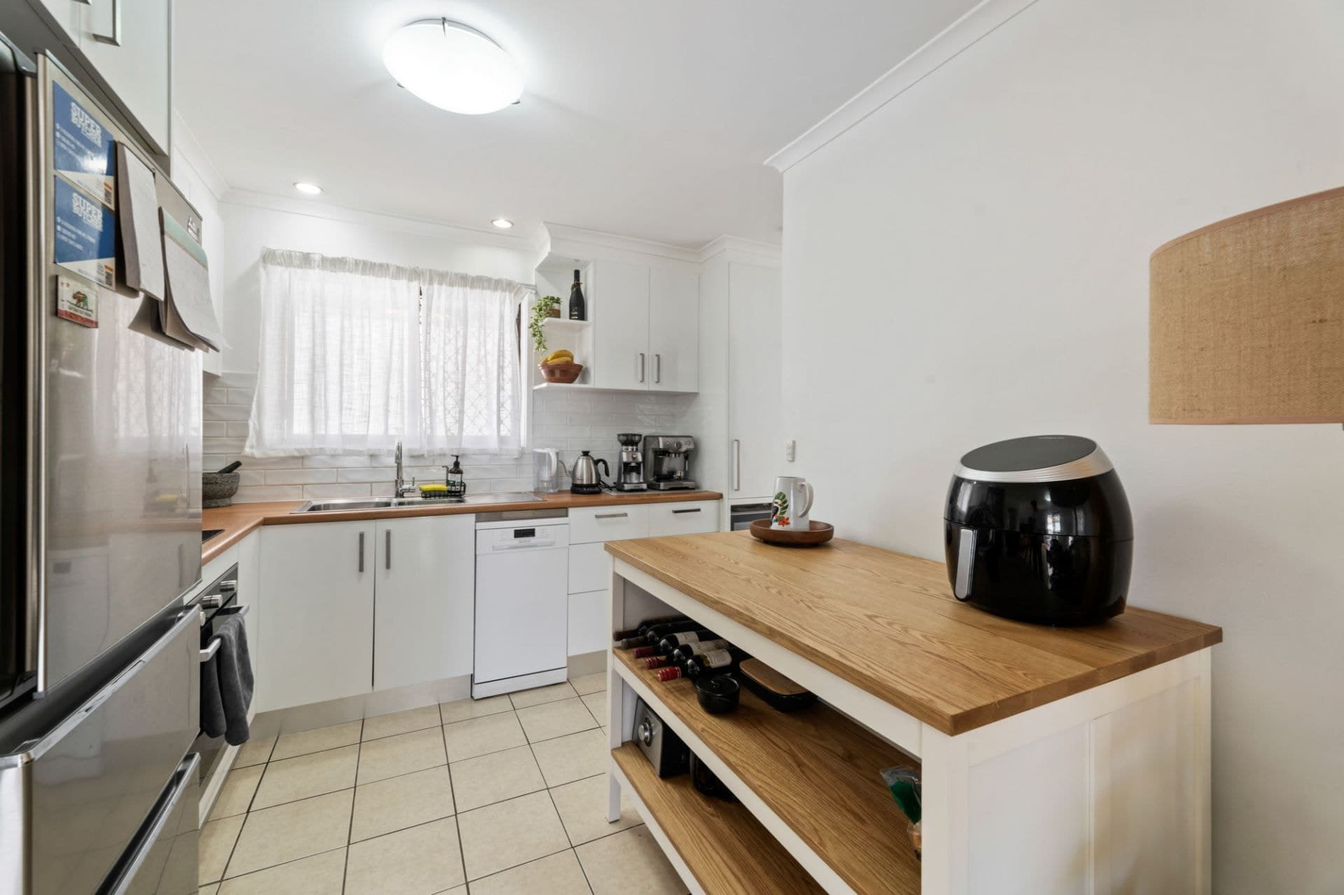 Unit 1/8 Brolga Avenue, Southport - Thumbnail 6