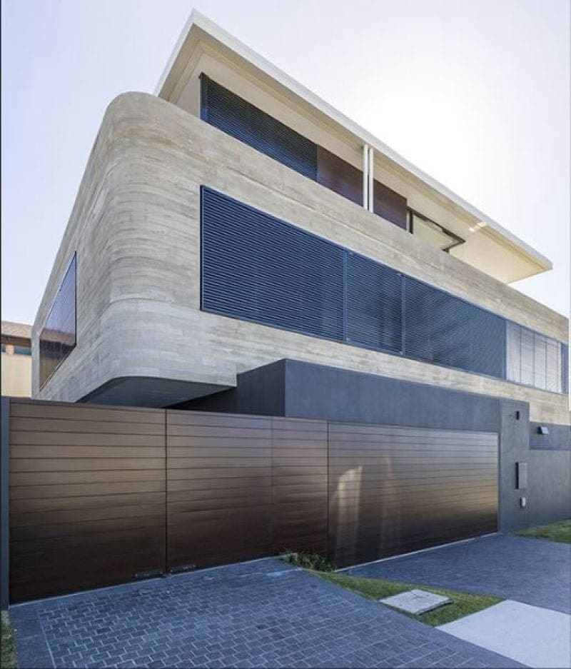 1 Heron Avenue, Mermaid Beach - Image 1
