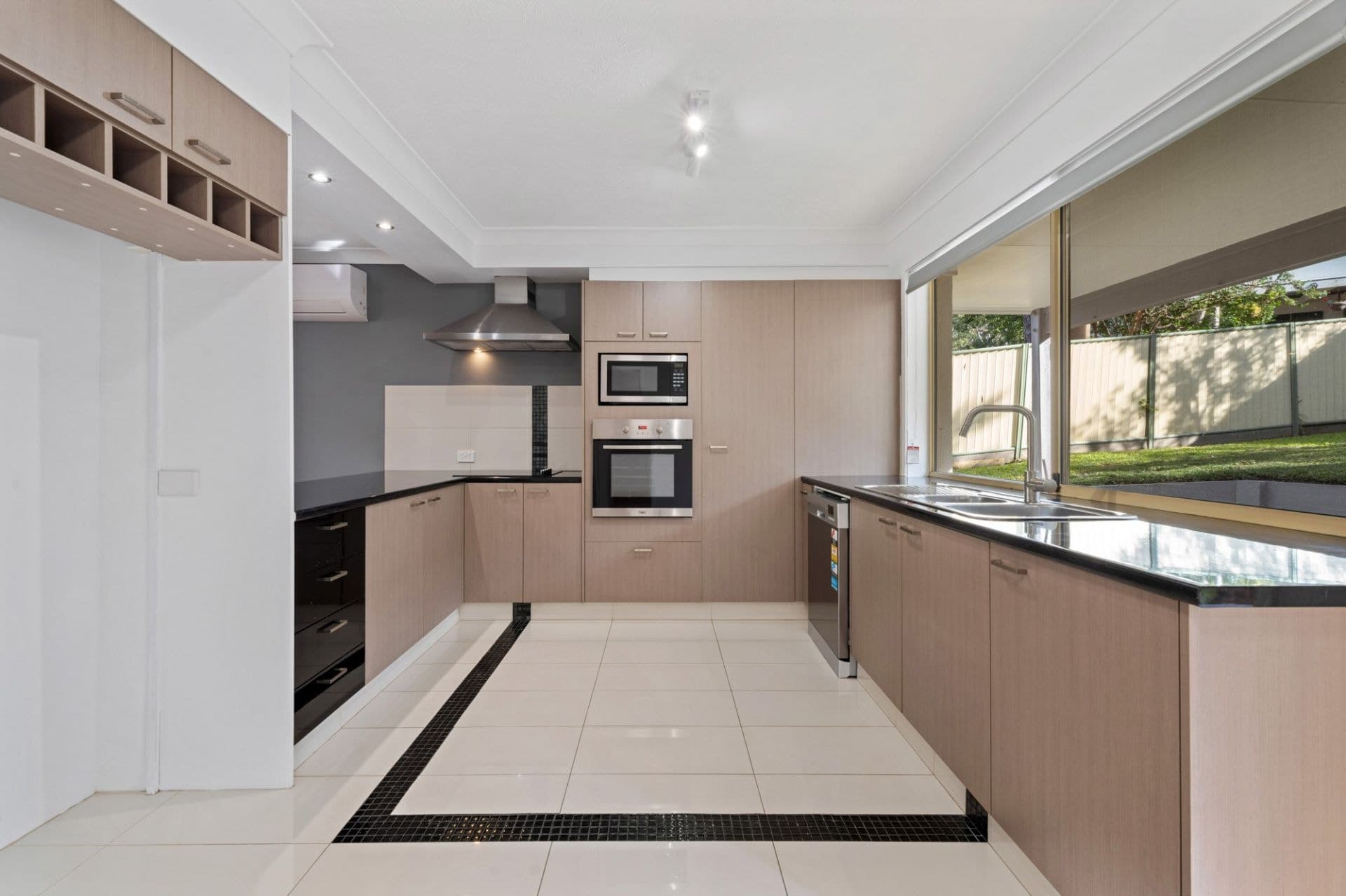 41/469 Pine Ridge Road, Runaway Bay - Thumbnail 8